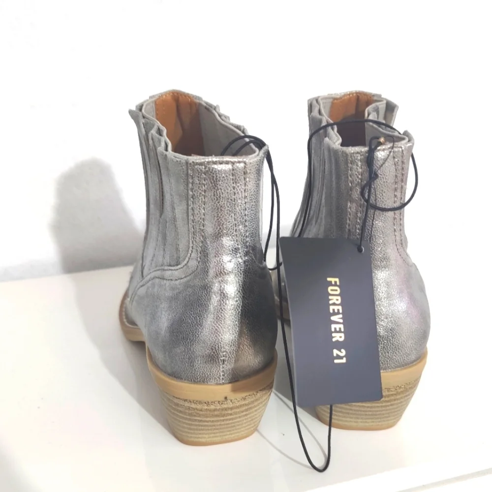 Forever 21 Faux Leather Pointed Toe Booties‎ Size 8